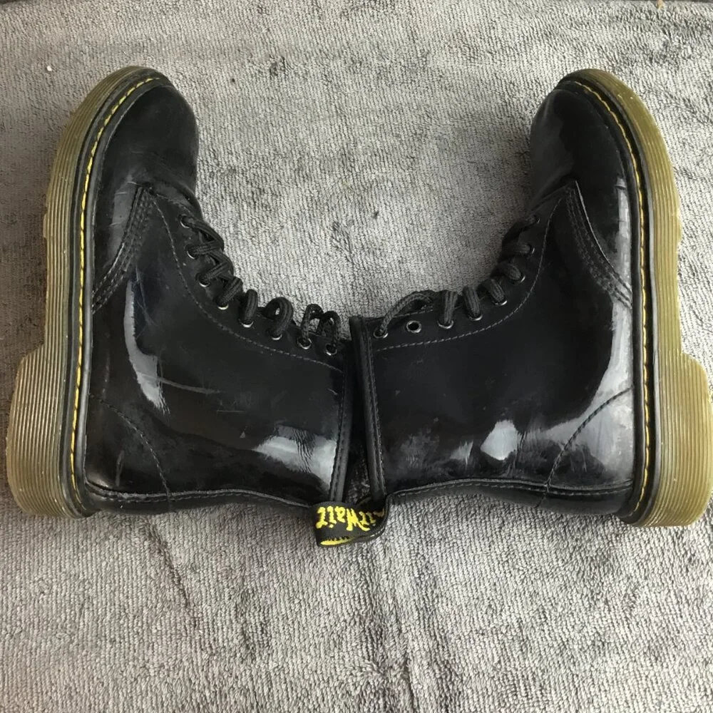 Dr. Marten‎ Junior 1460 Patent Leather Lace Up Boots Sz 1